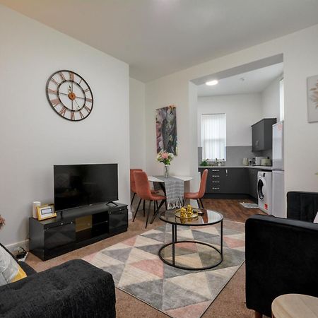 Stylish Suite With Free Parking Manchester Exteriör bild