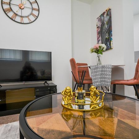 Stylish Suite With Free Parking Manchester Exteriör bild